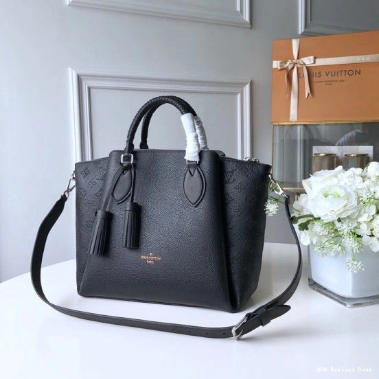 Aaa replica ru Vuitton Bag Haumea Louis 0808